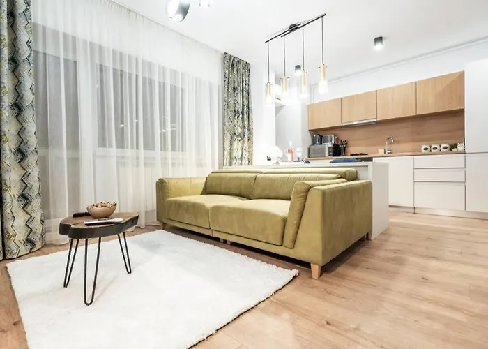 Briana Luxury Sky View Studio